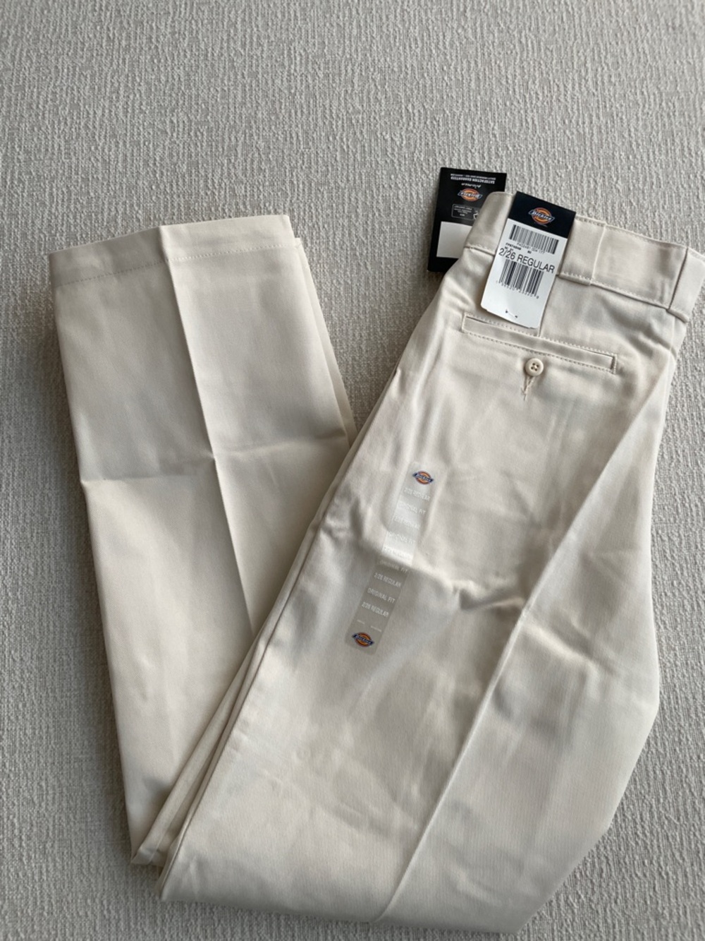 Dickies Women’s Straight-Leg regular Work Chinos - Cream. Size 2 / 26 regular.